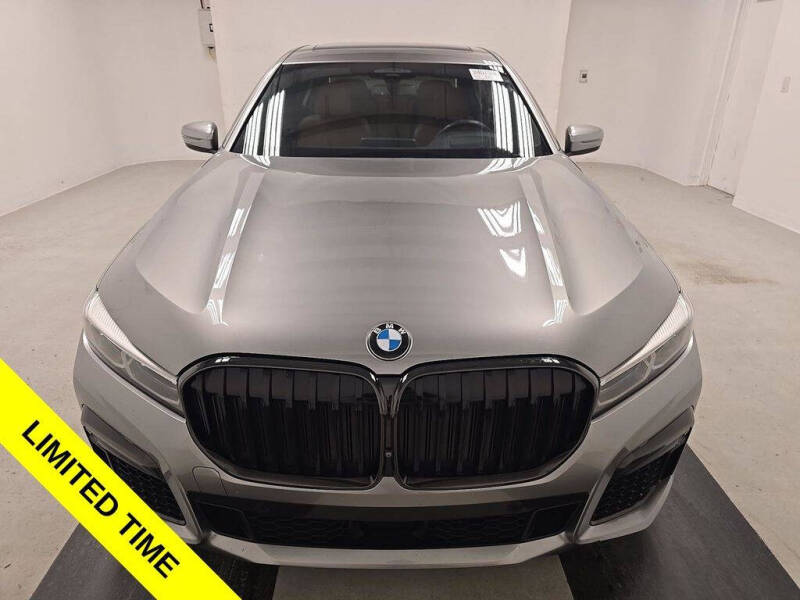 2022 BMW 7 Series 740i