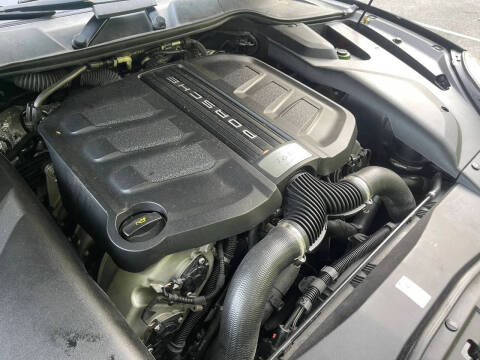 2017 Porsche Cayenne GTS