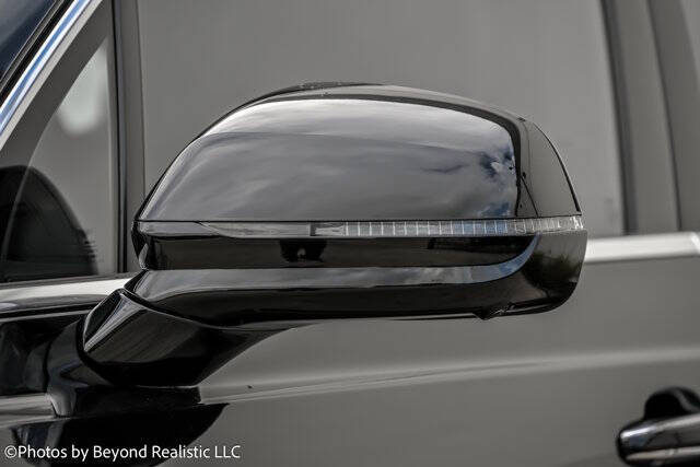 2024 Bentley Bentayga Hybrid