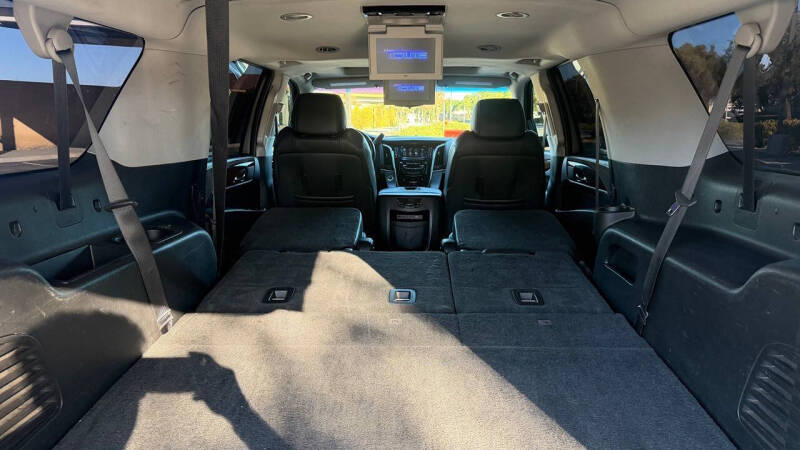 2018 Cadillac Escalade ESV Premium Luxury