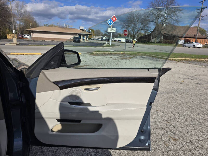 2011 BMW 5 Series 550i xDrive Gran Turismo