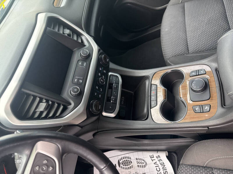 2020 GMC Acadia SLE