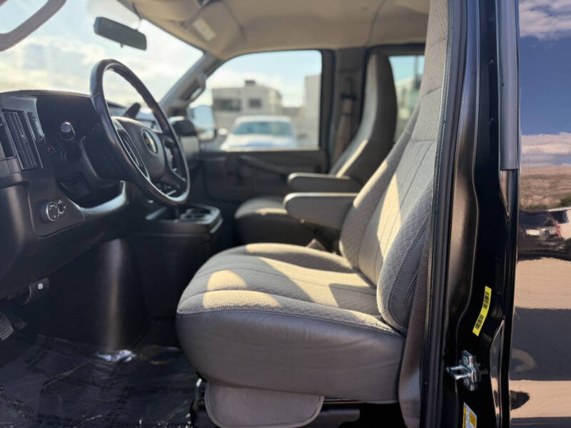 2023 Chevrolet Express LS 3500