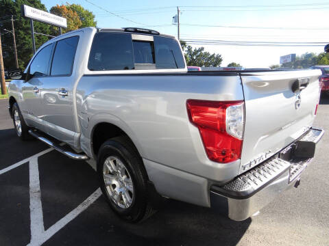 2018 Nissan Titan SV