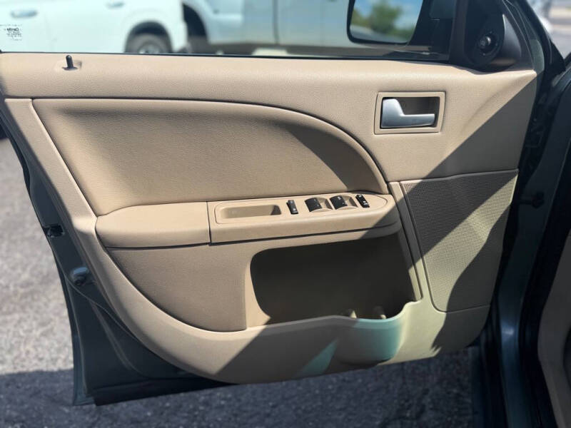 2005 Ford Five Hundred SEL