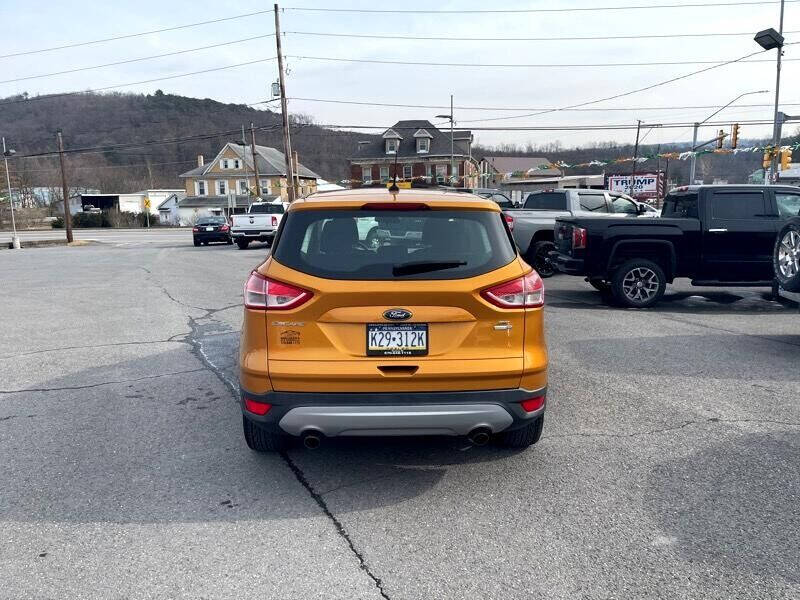 2016 Ford Escape SE