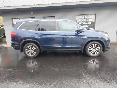 2016 Honda Pilot for sale at Auto Credit Connection LLC in Uniontown PA