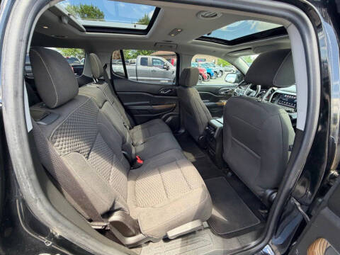 2017 GMC Acadia SLE-2