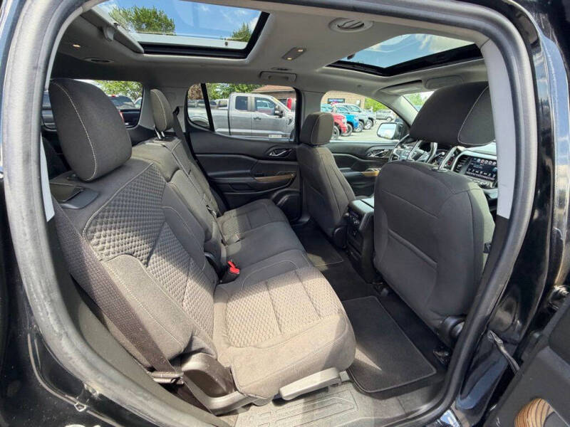 2017 GMC Acadia SLE-2
