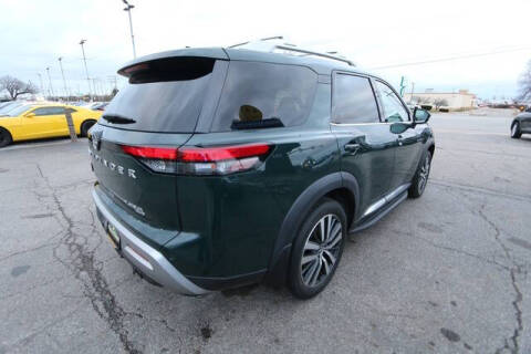 2022 Nissan Pathfinder Platinum