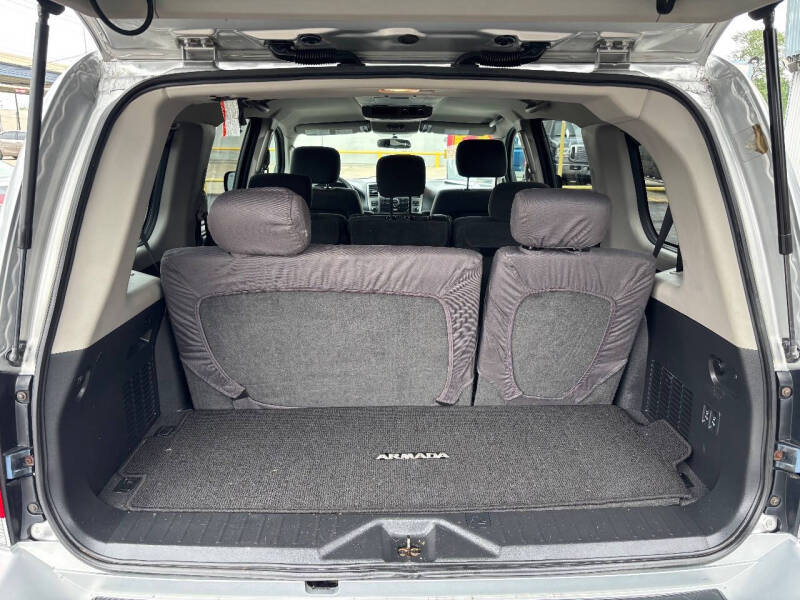 2011 Nissan Armada SV