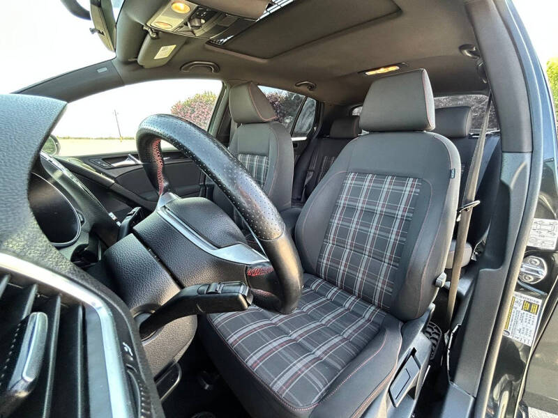 2013 Volkswagen GTI Autobahn PZEV