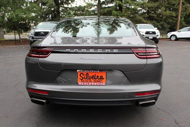 2018 Porsche Panamera