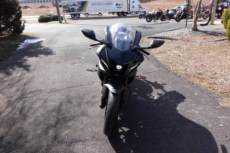 2024 Yamaha R7