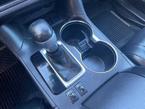 2018 Toyota Highlander SE