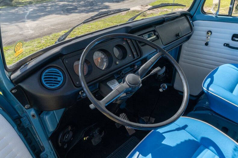 1973 Volkswagen Bus