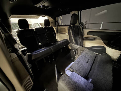 2014 Dodge Grand Caravan SXT 30th Anniversary