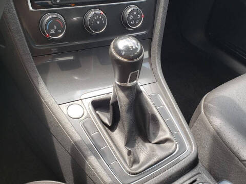 2021 Volkswagen Golf TSI