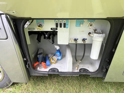 2007 Winnebago Adventurer