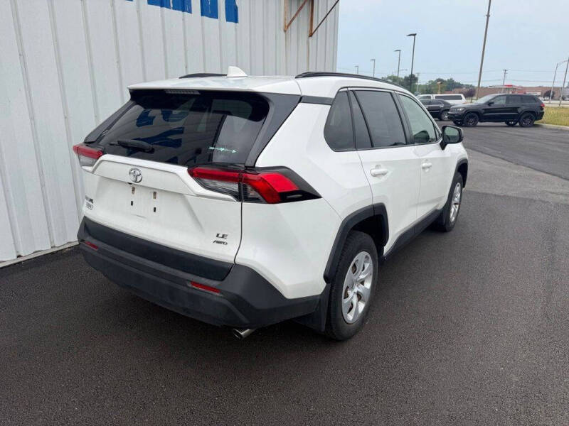 2019 Toyota RAV4 LE