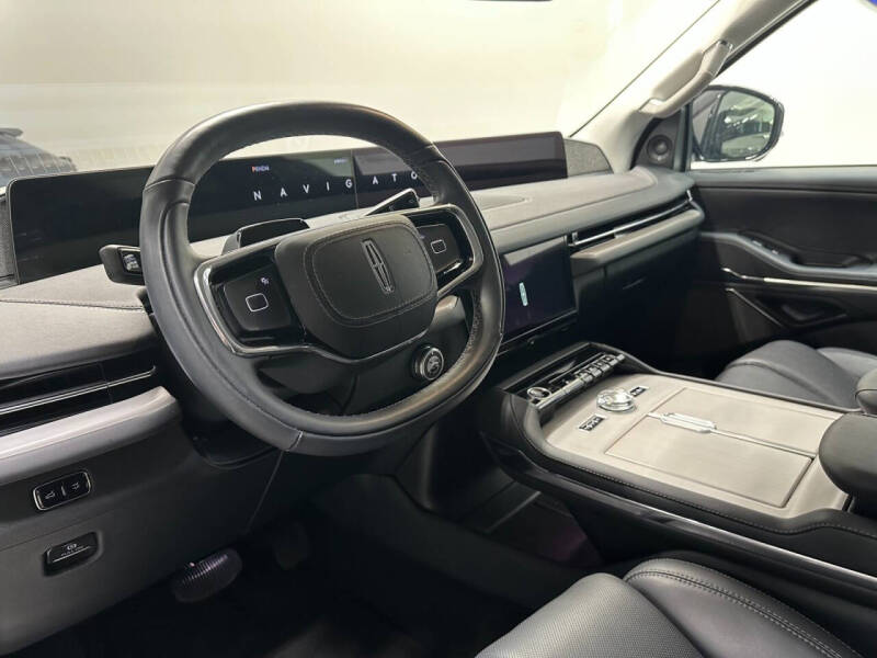 2025 Lincoln Navigator Reserve