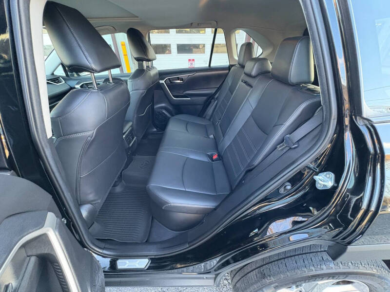 2021 Toyota RAV4 Hybrid XLE Premium