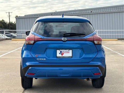 2025 Nissan Kicks Play S