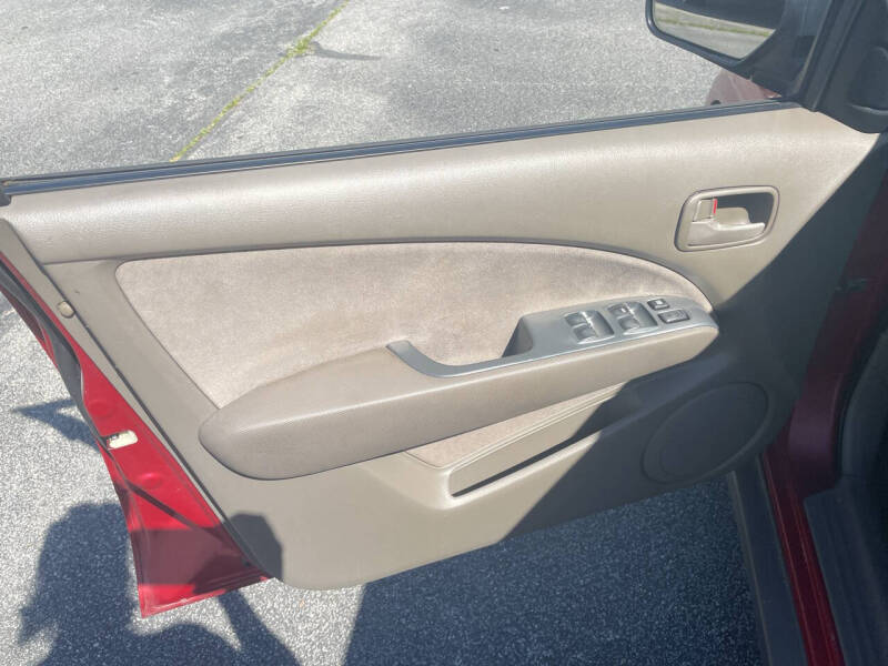 2003 Mitsubishi Outlander LS