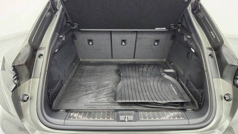 2025 Porsche Macan Electric