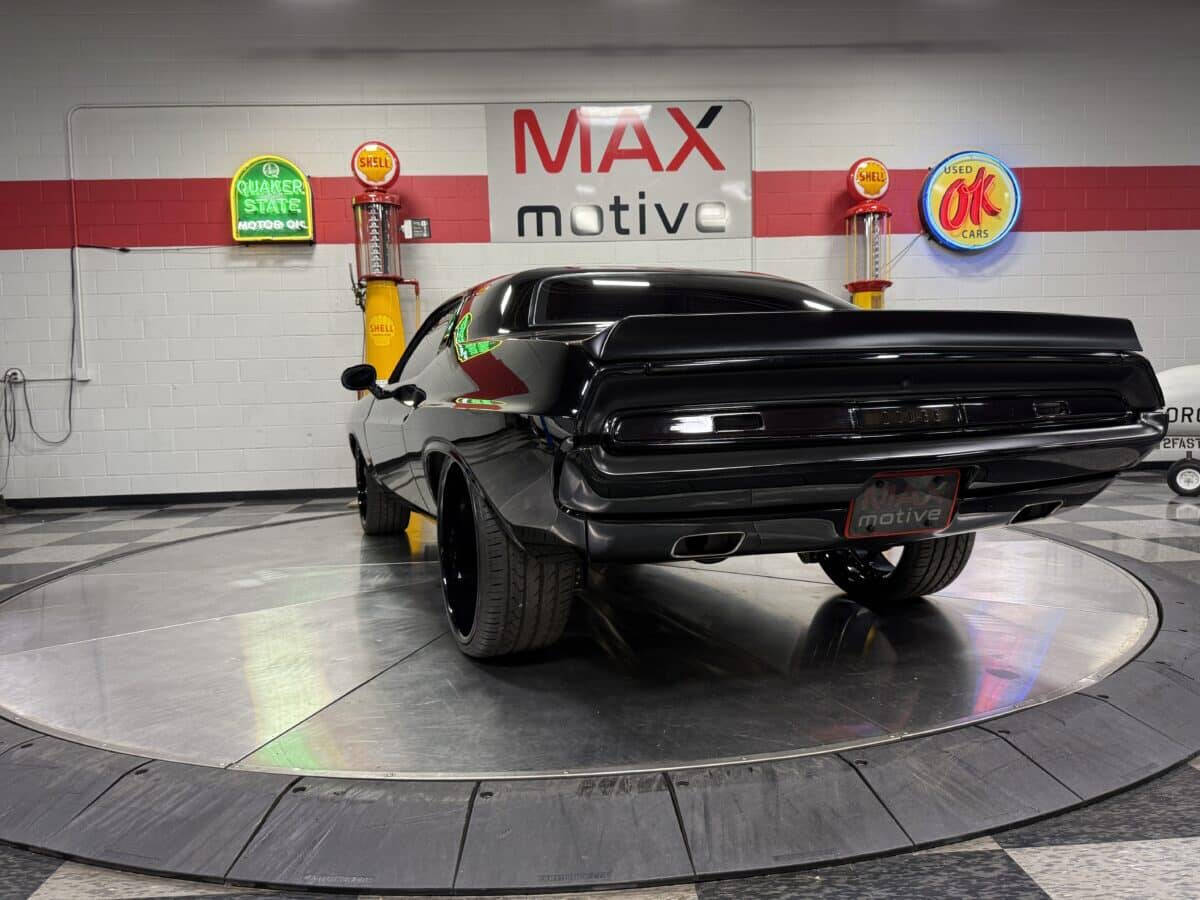 1970 Dodge Challenger 12