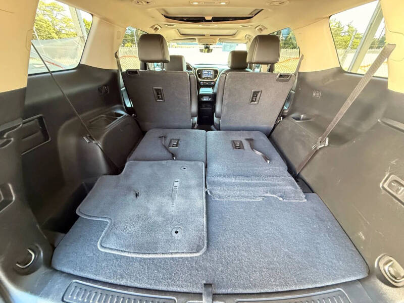 2022 GMC Acadia Denali