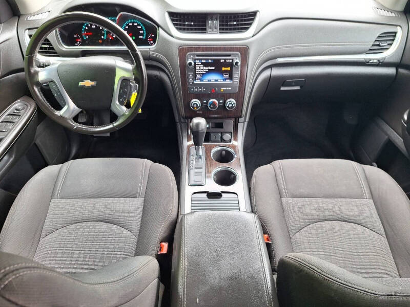 2017 Chevrolet Traverse LT