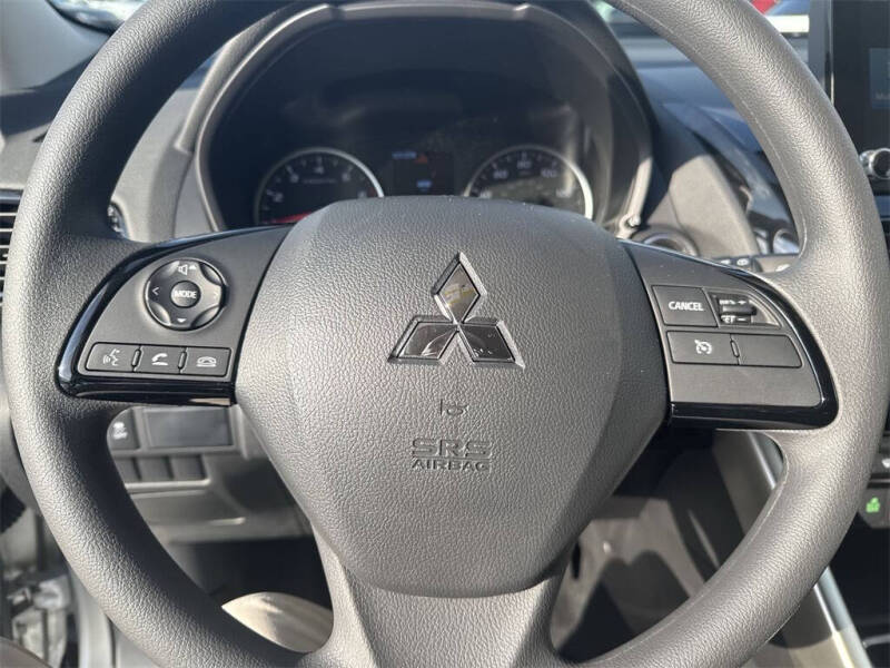 2025 Mitsubishi Eclipse Cross LE