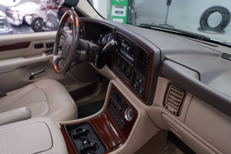 2002 Cadillac Escalade