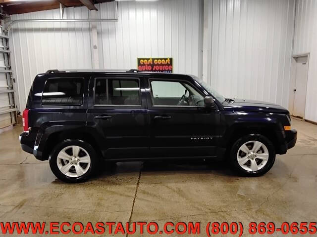 2011 Jeep Patriot Latitude X photo 2