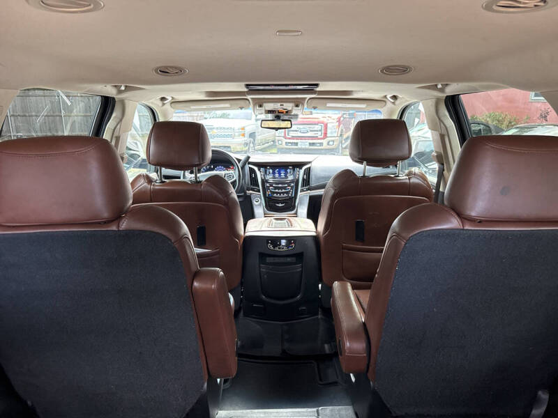 2019 Cadillac Escalade Luxury