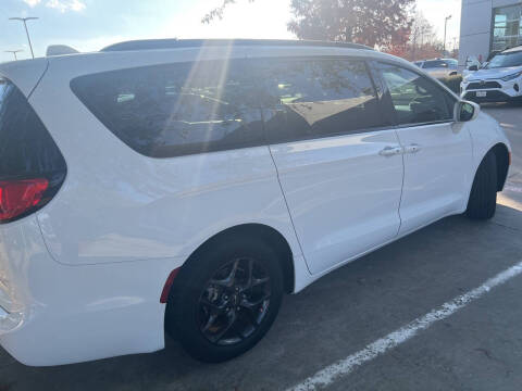 2020 Chrysler Pacifica Touring L Plus