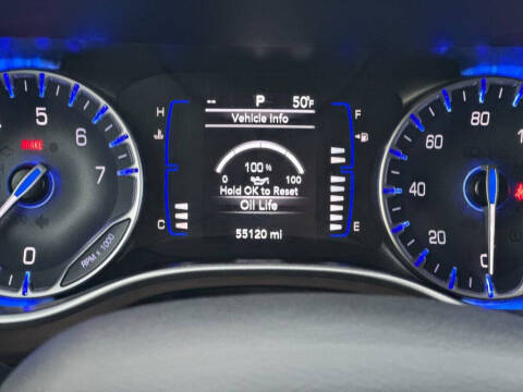 2024 Chrysler Voyager LX