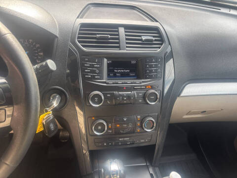 2018 Ford Explorer