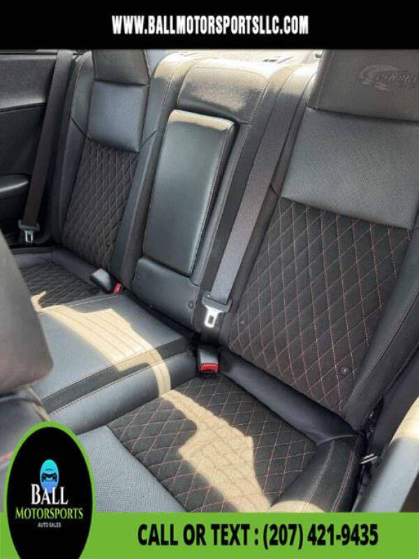 2011 Dodge Challenger SRT8 392