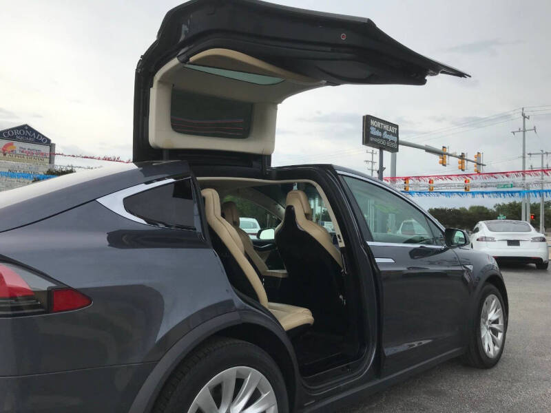 2016 Tesla Model X 75D