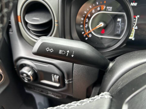 2025 Jeep Gladiator Mojave