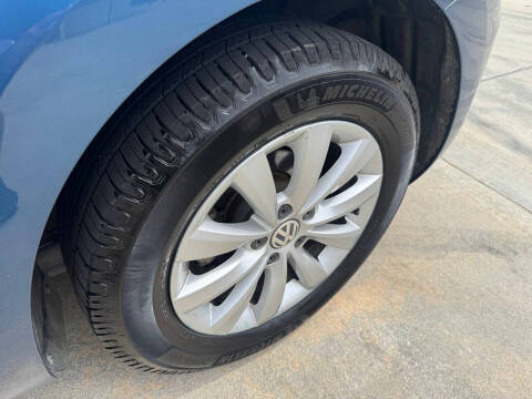 2016 Volkswagen Beetle 1.8T Classic PZEV