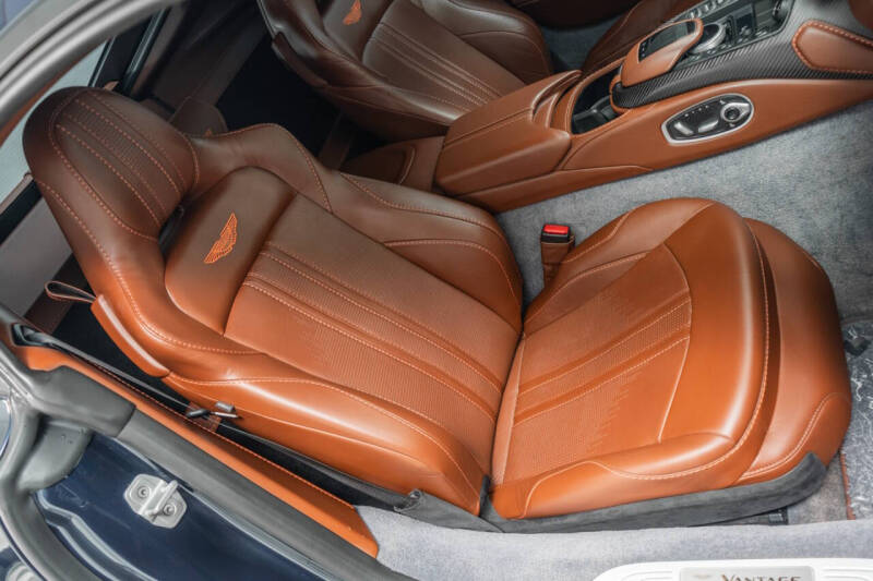 2020 Aston Martin Vantage