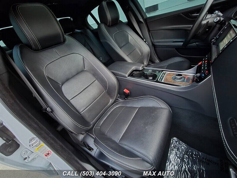 2017 Jaguar XE 20d R-Sport