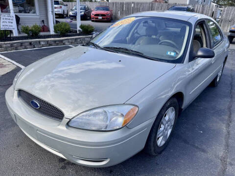 2006 Ford Taurus SE