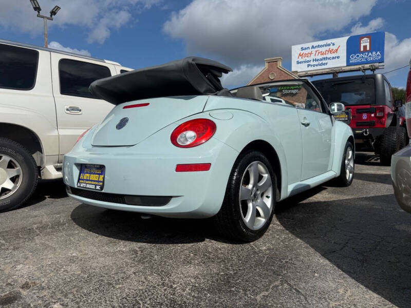 2006 Volkswagen New Beetle Convertible 2.5