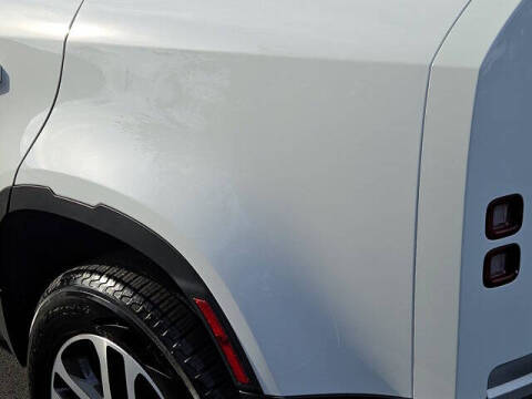 2024 Land Rover Defender 110 P300 S