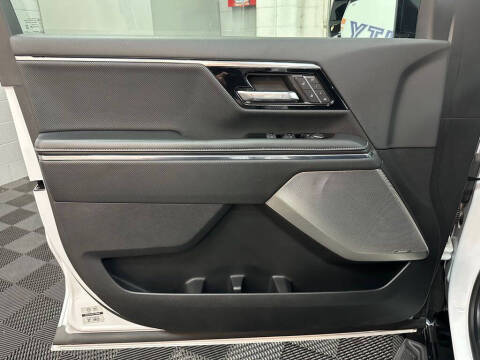 2025 GMC Sierra EV Denali