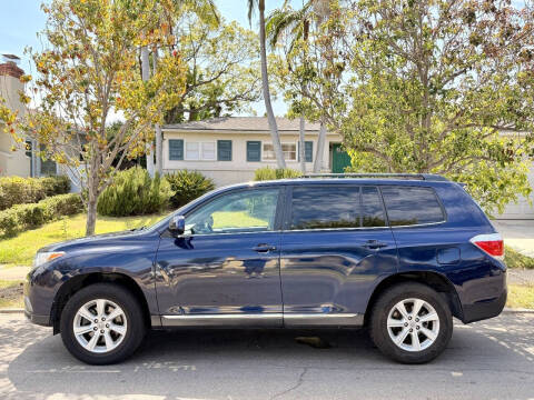 2011 Toyota Highlander SE